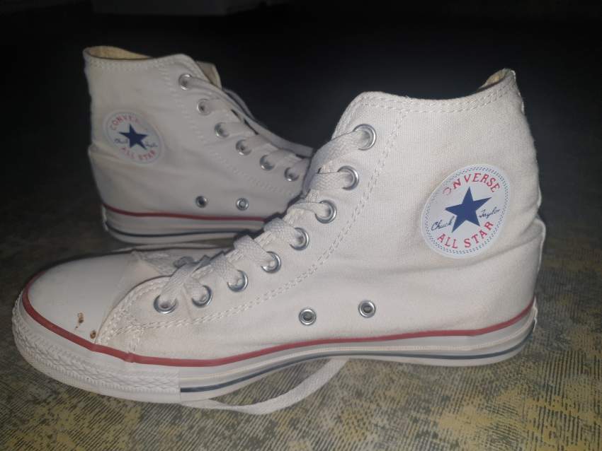 Converse Chuck Taylor - 0 - Sneakers  on Aster Vender
