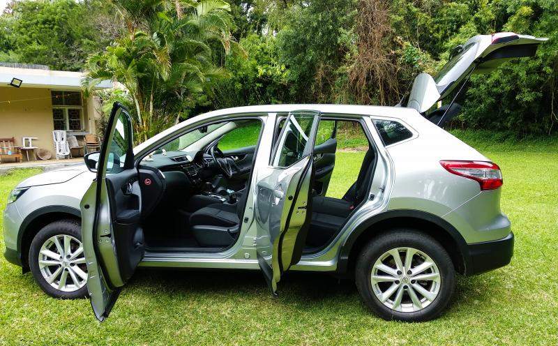 Nissan Quashqai CVT - 3 - SUV Cars  on Aster Vender