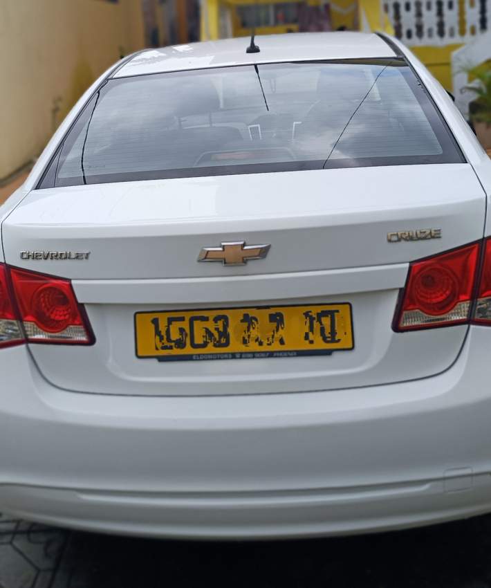 Chevrolet Cruze - 1 - Family Cars  on Aster Vender
