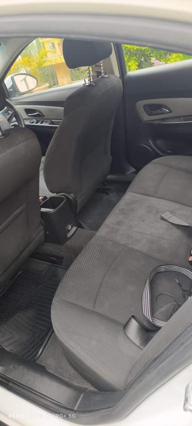 Chevrolet Cruze - 3 - Family Cars  on Aster Vender