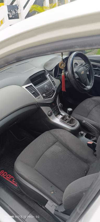 Chevrolet Cruze - 2 - Family Cars  on Aster Vender