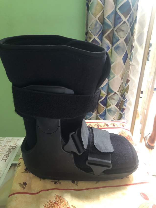Walking boot - 2 - Other Medical equipment  on Aster Vender