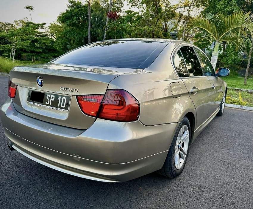 Bmw 320i 2010 - 3 - Sport Cars  on Aster Vender