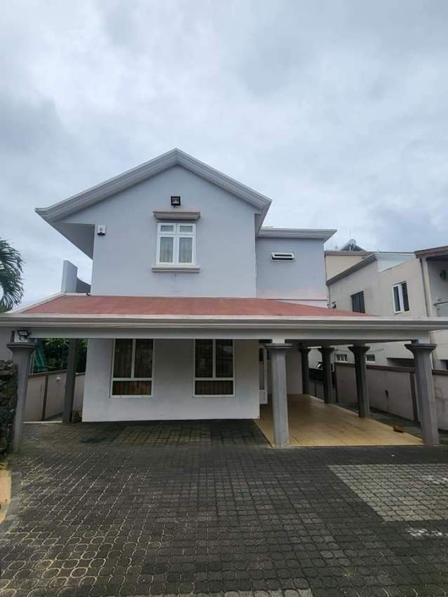 House / Villa - 4 Bedrooms - 325 m² - 4 - House  on Aster Vender