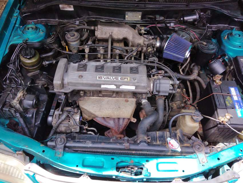 Voiture Toyota Corolla Année 2000 En bon condition - 0 - Family Cars  on Aster Vender