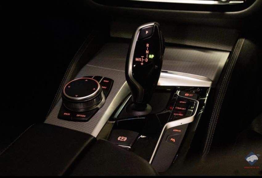 BMW 530E - 4 - Luxury Cars  on Aster Vender