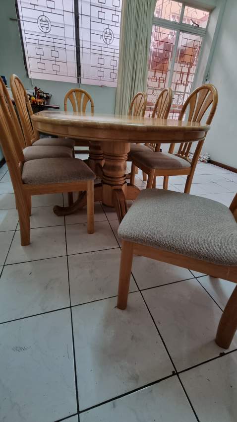 Grande table a manger en bois + 8 chaises - 5 - Table & chair sets  on Aster Vender