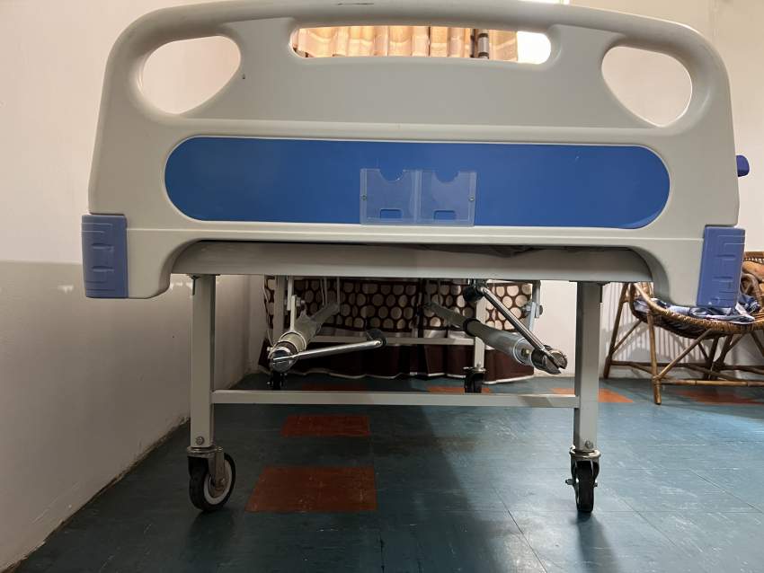 Multifunctional Manual Home Care Bed - Model NB-M27 - 1 - Others  on Aster Vender