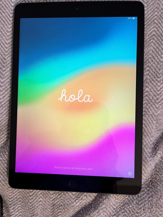 IPad 7, 128 GB on Aster Vender