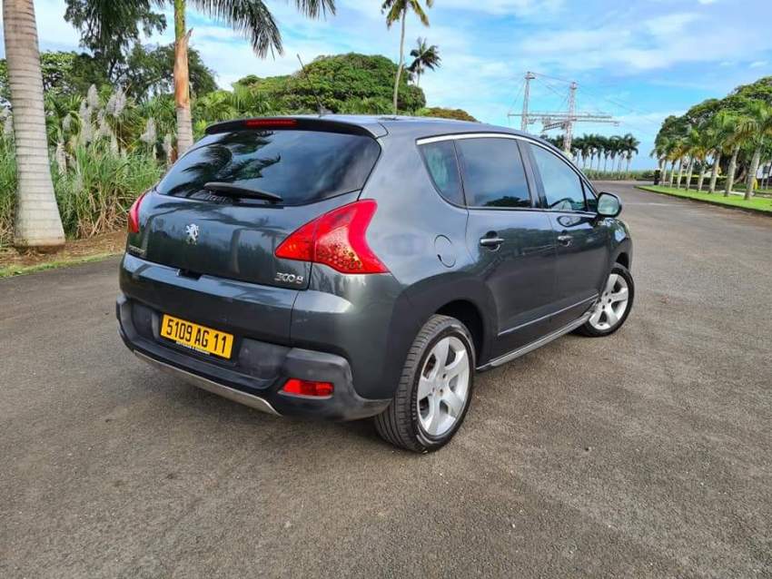 Peugeot 3008 - 2 - SUV Cars  on Aster Vender
