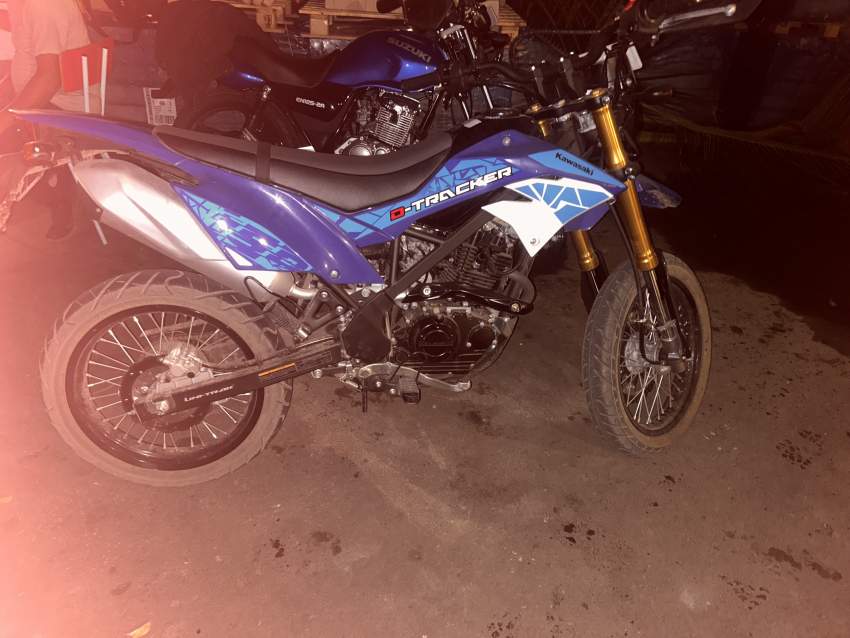 Kawasaki D-tracker - 1 - Sports Bike  on Aster Vender
