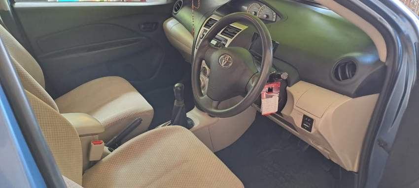 Toyota(Yaris) Sedan - 3 - Compact cars  on Aster Vender