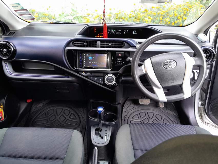 TOYOTA AQUA - 3 - Compact cars  on Aster Vender
