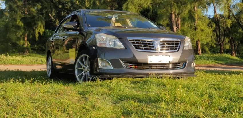 Toyota premio 2013 1.8L - 1 - Luxury Cars  on Aster Vender