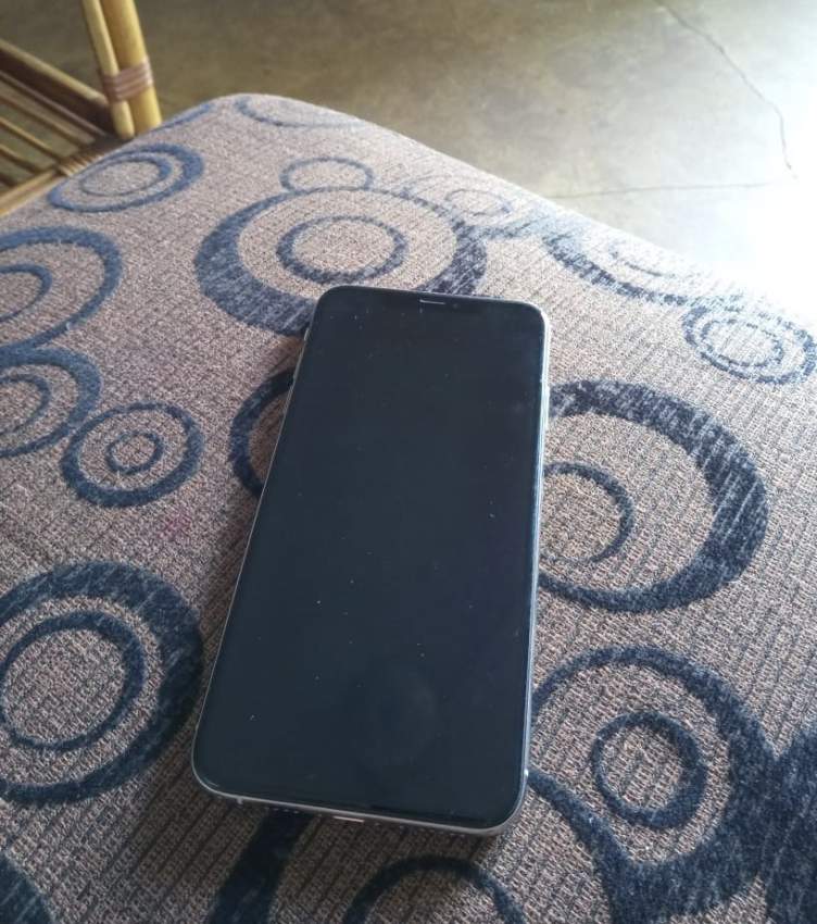 iphone xs max - 1 - iPhones  on Aster Vender