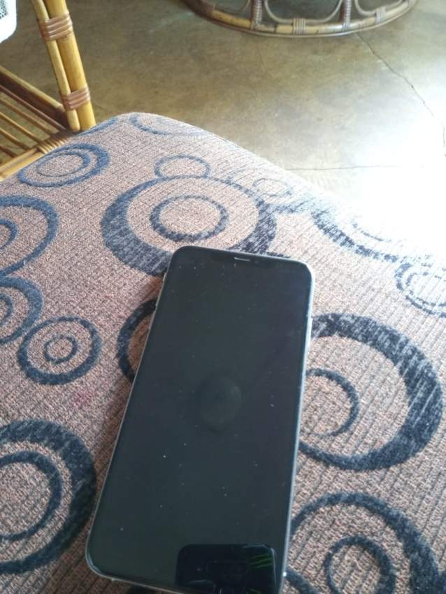 iphone xs max - 2 - iPhones  on Aster Vender