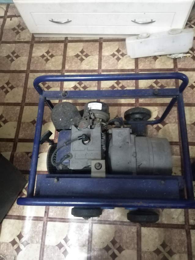 Generateur electriciter - 1 - Drilling machine  on Aster Vender