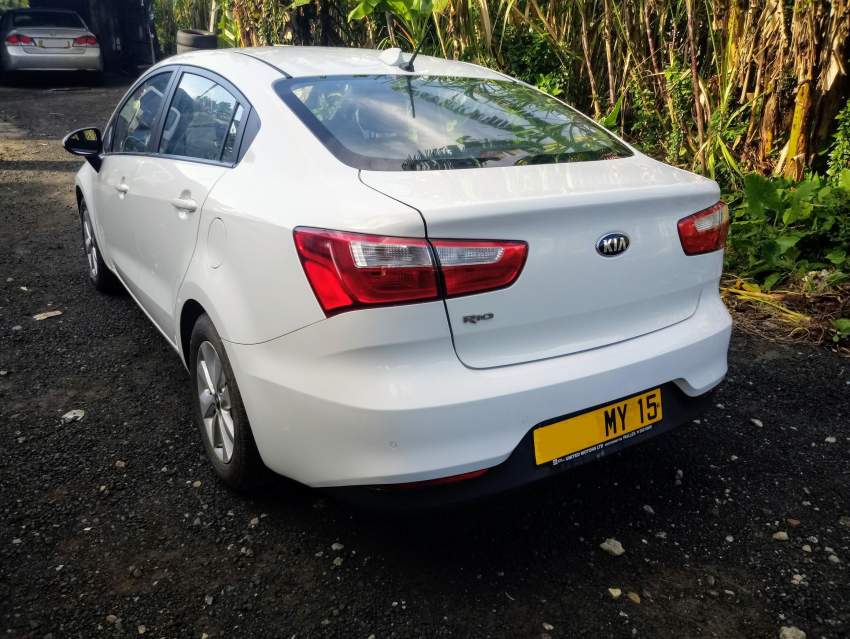 KIA - Rio 1.2 Sedan - 1 - Family Cars  on Aster Vender