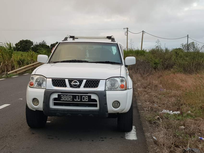 2x4 Nissan Hardbody year 2008 for sale - 2 - Family Cars  on Aster Vender