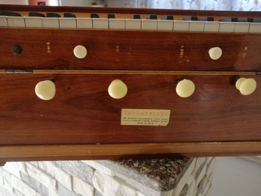 INDIAN MUSIC INSTRUMENT HARMONIUM - 4 - Other Wind Instruments   on Aster Vender