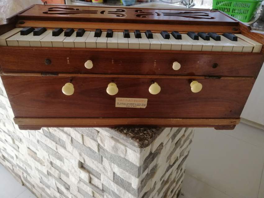 INDIAN MUSIC INSTRUMENT HARMONIUM - 1 - Other Wind Instruments   on Aster Vender