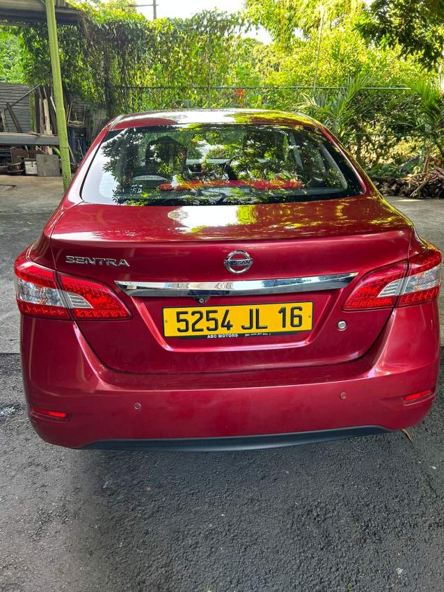 NISSAN SENTRA SALOON - 7 - Family Cars  on Aster Vender