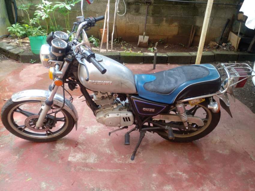 Suzuki GN125 - 5 - Scooters (above 50cc)  on Aster Vender