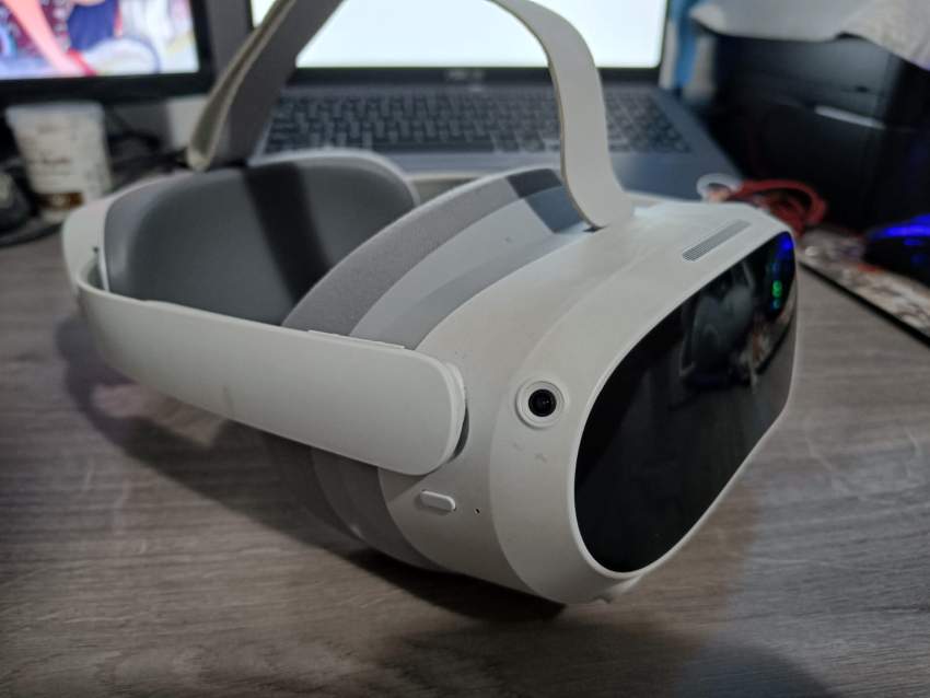 PICO 4 All-in-One 256GB VR Headset PICO