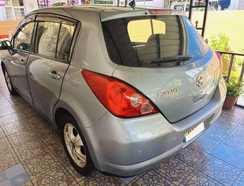 Nissan Tida - 2 - Compact cars  on Aster Vender