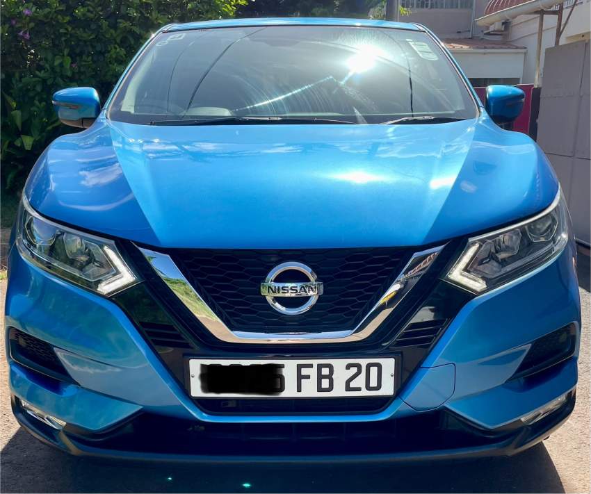 Nissan Qashqai - 1 - SUV Cars  on Aster Vender