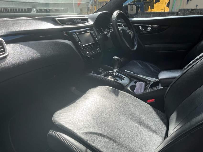 Nissan Qashqai 2018 Automatic Diesel - 3 - SUV Cars  on Aster Vender