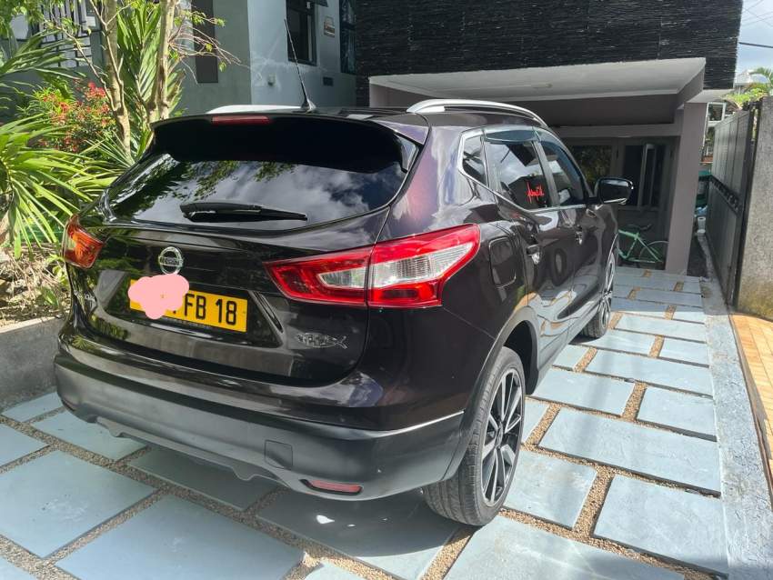 Nissan Qashqai 2018 Automatic Diesel - 1 - SUV Cars  on Aster Vender