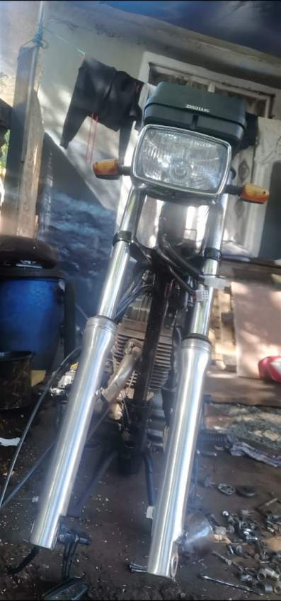 A vendre MITSUBISHI ATTRAGE. - 0 - Roadsters  on Aster Vender