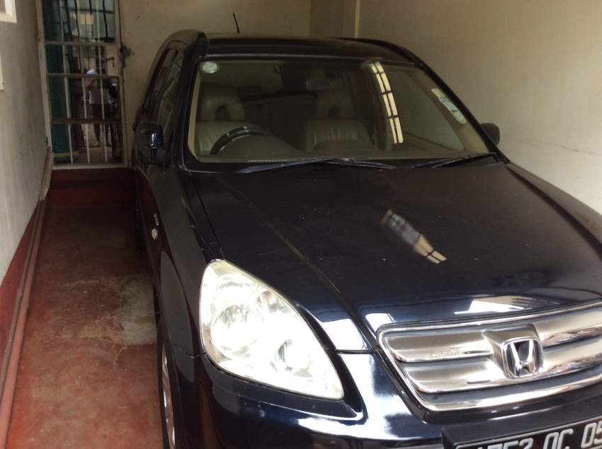 Honda CRV October 2005 - 1 - SUV Cars  on Aster Vender