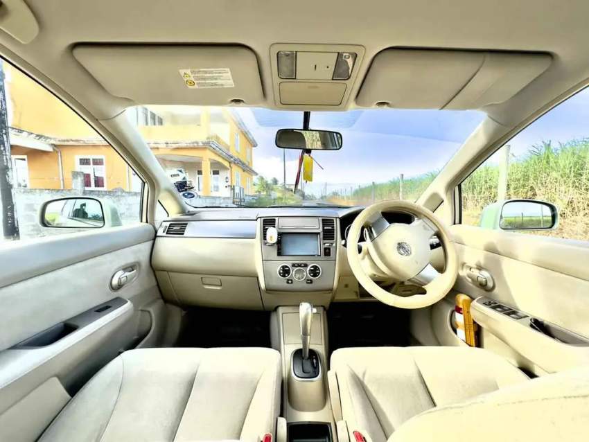 NISSAN LATIO 2005 - 9 - Family Cars  on Aster Vender