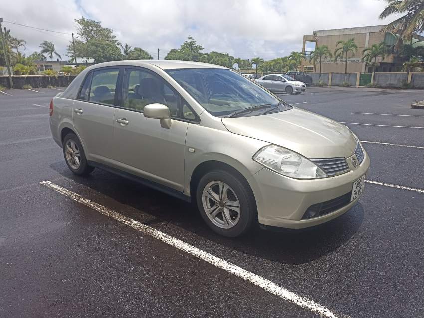 NISSAN LATIO 2005 - 11 - Family Cars  on Aster Vender