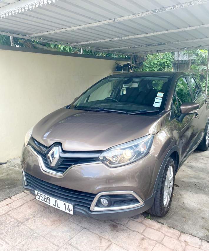 Renault Captur 1.2 TCE - 2 - SUV Cars  on Aster Vender