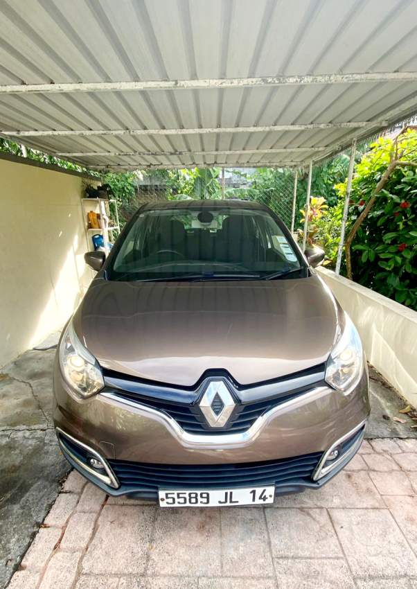 Renault Captur 1.2 TCE - 3 - SUV Cars  on Aster Vender