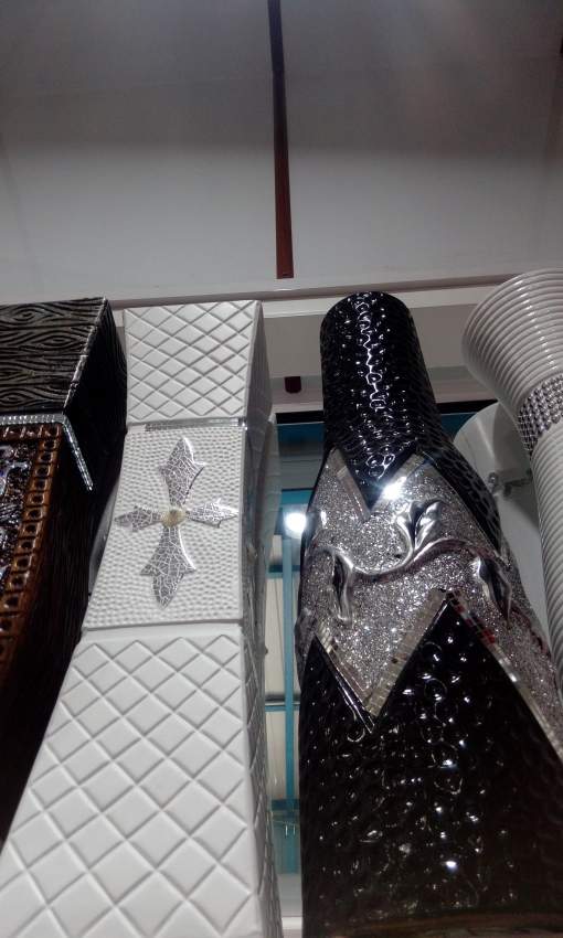 Vase porcelan - 1 - Other Decorations  on Aster Vender