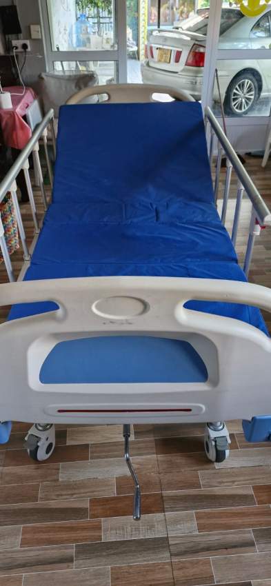 Medical bed - 0 - Other Medical equipment  on Aster Vender