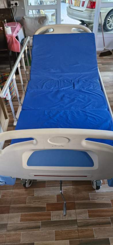 Medical bed - 4 - Other Medical equipment  on Aster Vender