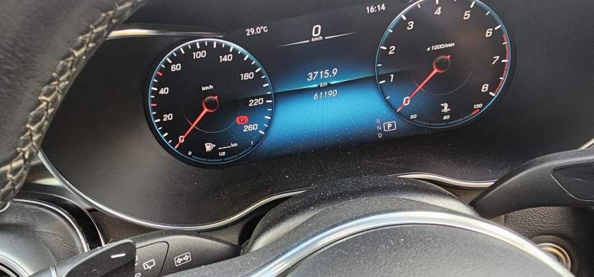 Mecedez GLC 200 year 2020 - 1 - Luxury Cars  on Aster Vender