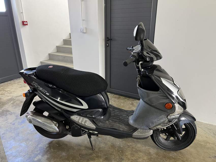 Scooter PGO TRex 125cc très bon état - 1 - Scooters (above 50cc)  on Aster Vender
