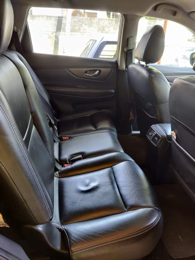 NISSAN XTRAIL - 4 - SUV Cars  on Aster Vender