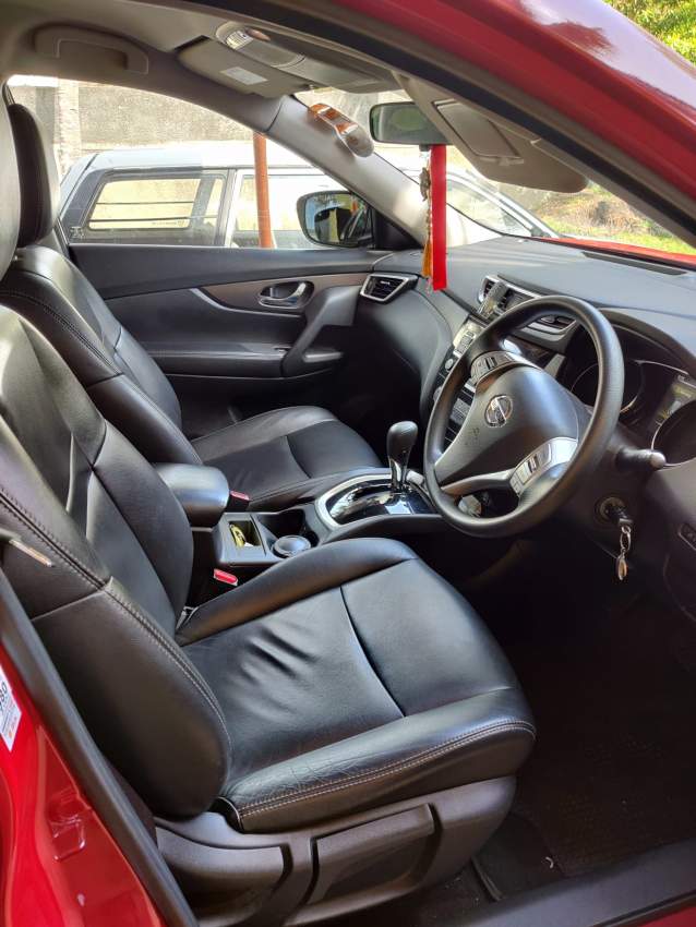 NISSAN XTRAIL - 1 - SUV Cars  on Aster Vender