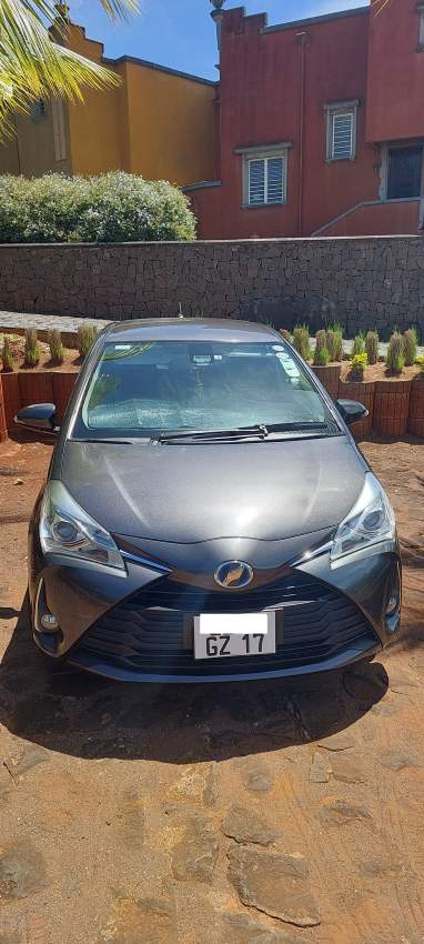 Toyota Vitz 2017 (Hatchback) - Dark Grey Color - Well maintained - 1 - Compact cars  on Aster Vender