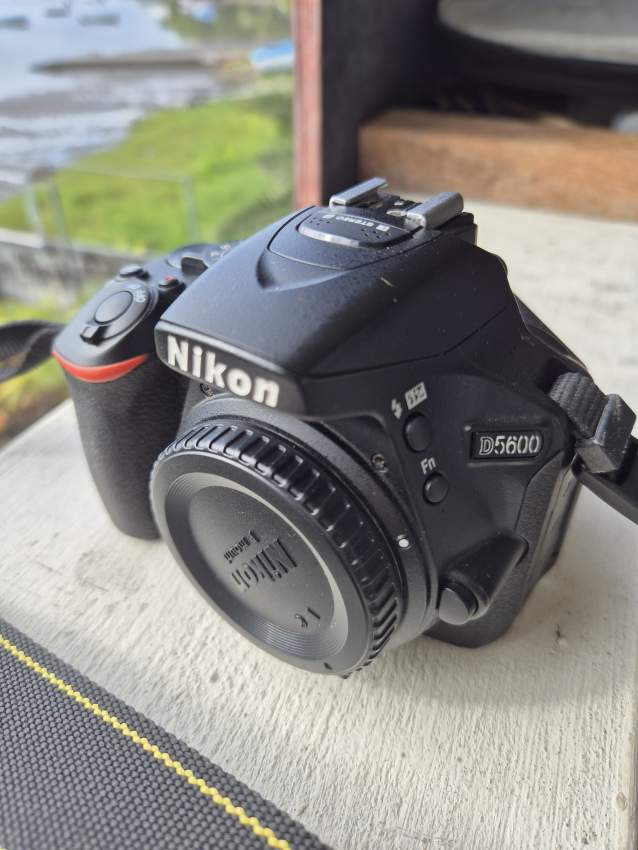 Nikon DSLR D5600