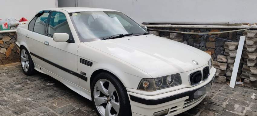 Bmw 318i E36 Year 93 on Aster Vender