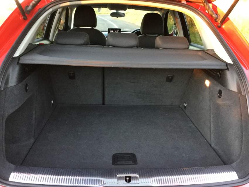 Audi Q3 TDI  - 6 - Family Cars  on Aster Vender