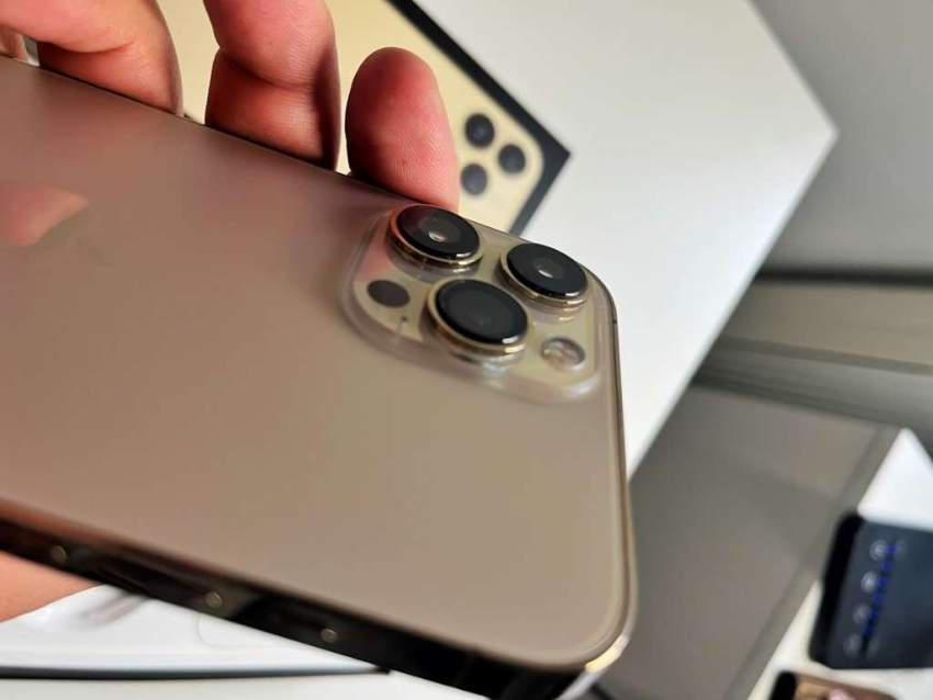 Iphone 13 Pro Max 256 Go Or - 2 - iPhones  on Aster Vender